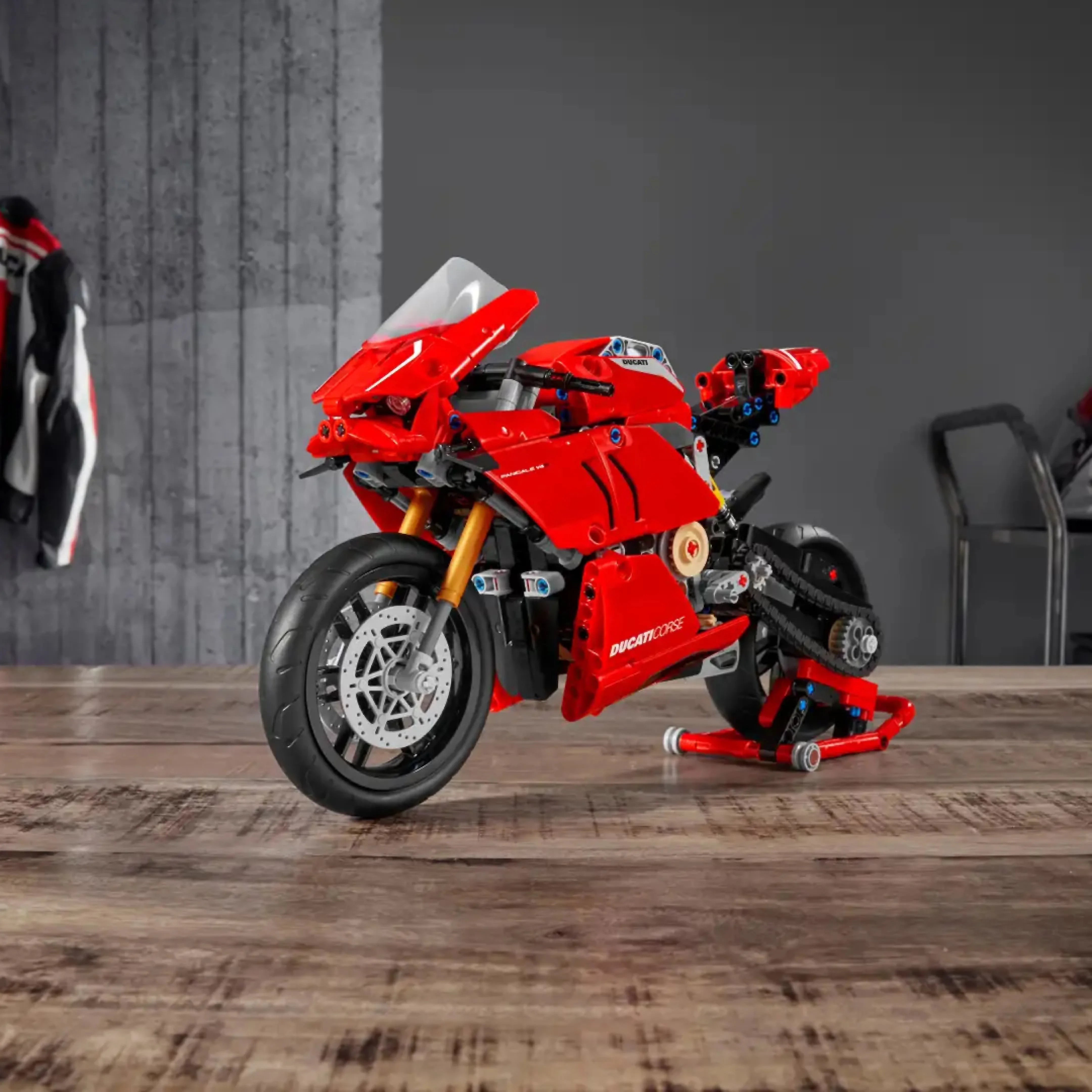 Panigale V4 R (646 pieces)