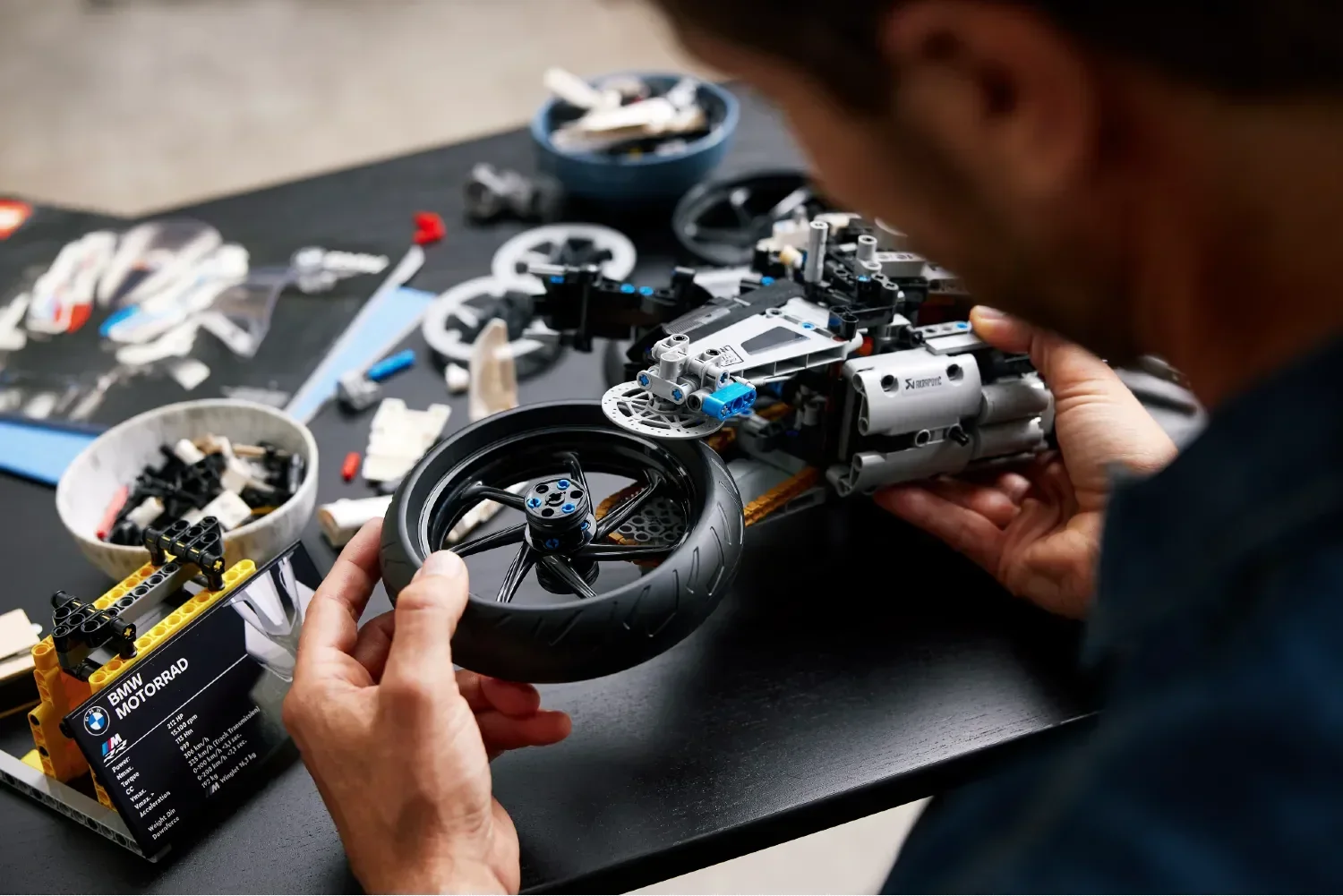 M 1000 RR  (1920 Pieces)