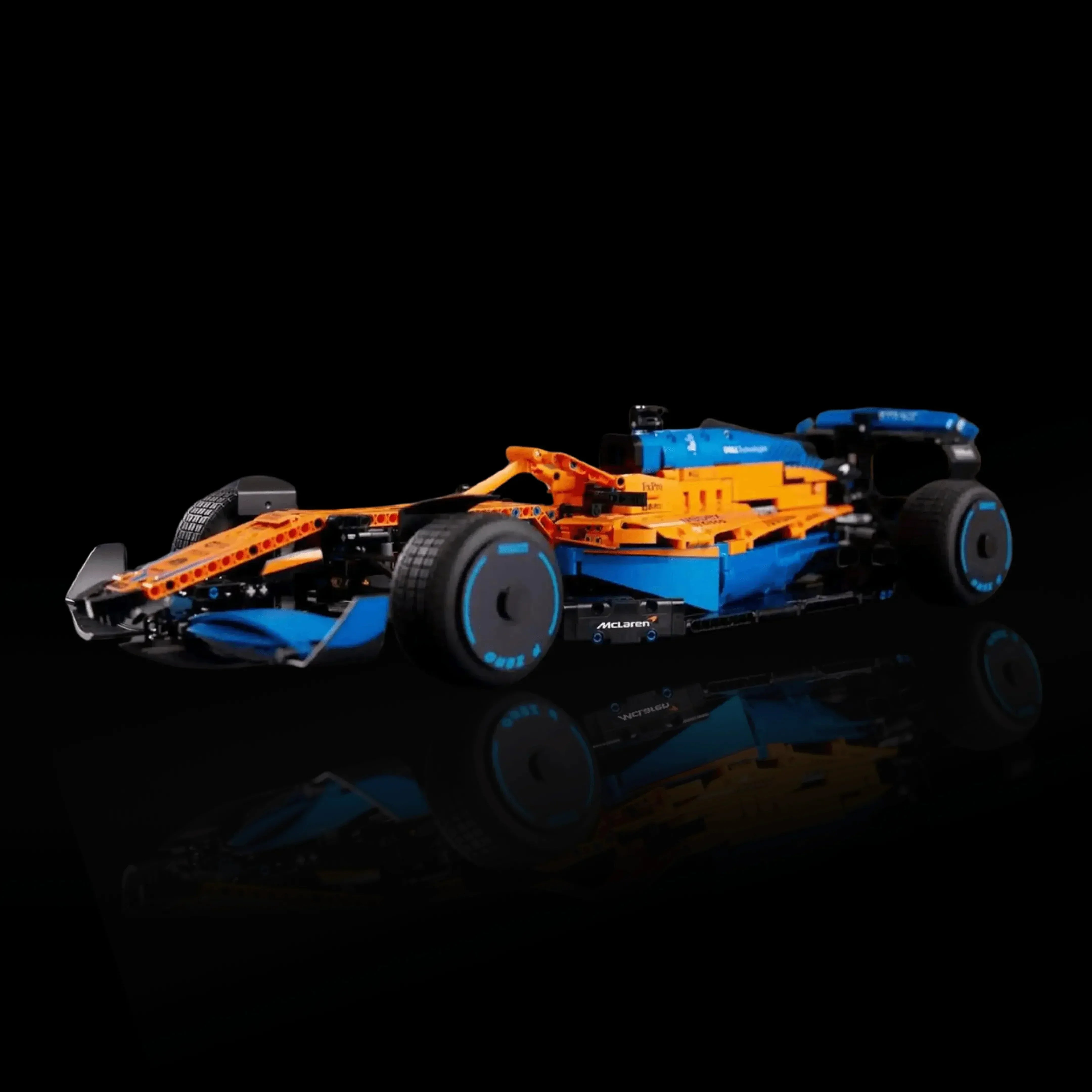 MCL RACING (1432 Pieces)